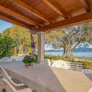 Villa Bella Vista With Sea View, Cugnana